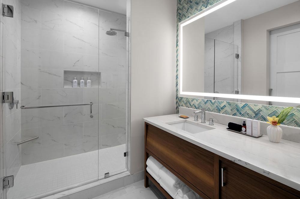 The Belgrove Guestroom Bathroom